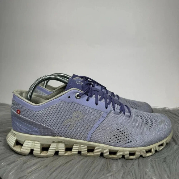 On Running Cloud X Size 10 Purple Lavender Athletic Sneakers - Picture 1 of 9
